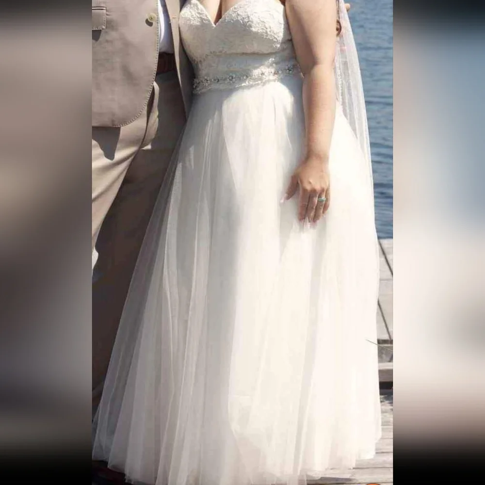 Wedding Gown - Picture 4 of 4
